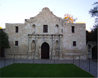The Alamo has many classic characteristics of Southwestern architecture, like uncomplicated columns and arched doorways.